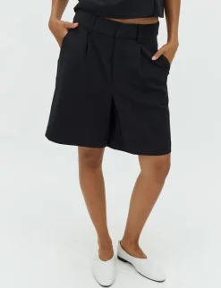 mbym Guri-M Shorts - Sort black Sale