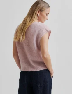 second female Camryn Strikvest - Rosa rose Best